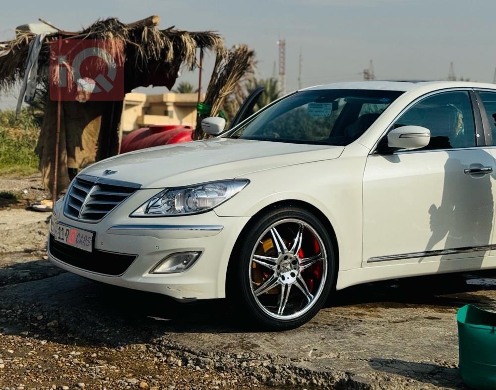 هیوندای جێنسس